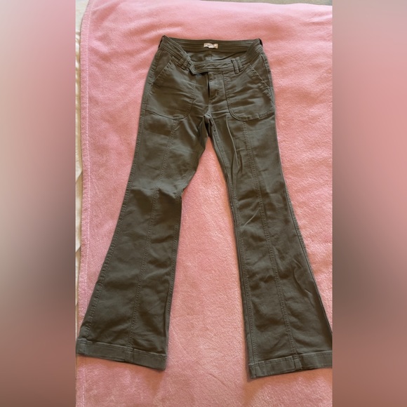 Garage Green Oil flare pants - Picture 3 of 4